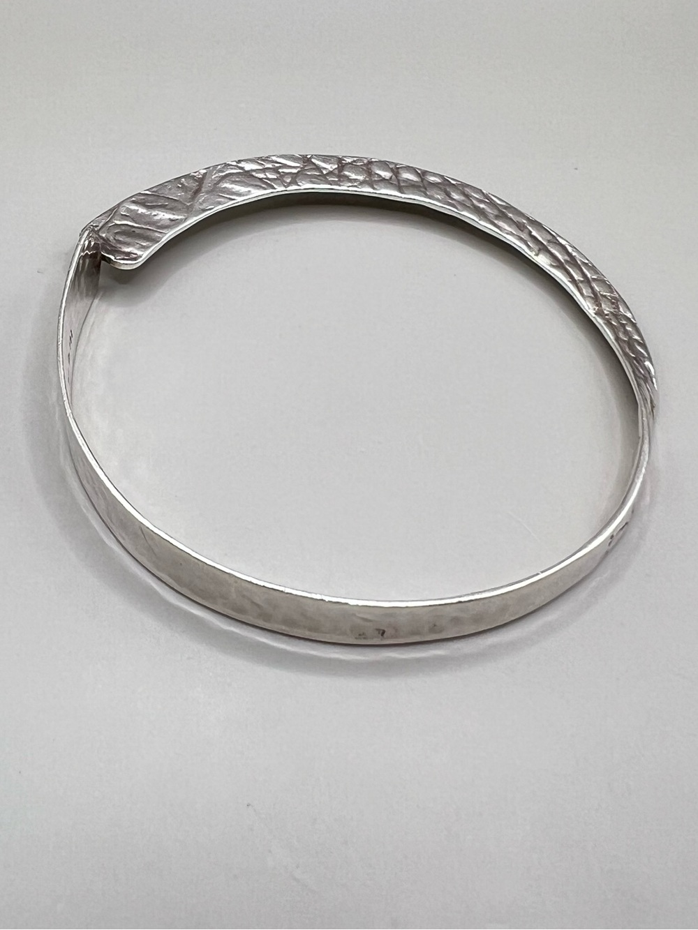 Silpada Rattlesnake Textured Bangle Bracelet B3321 - Picture 5 of 8